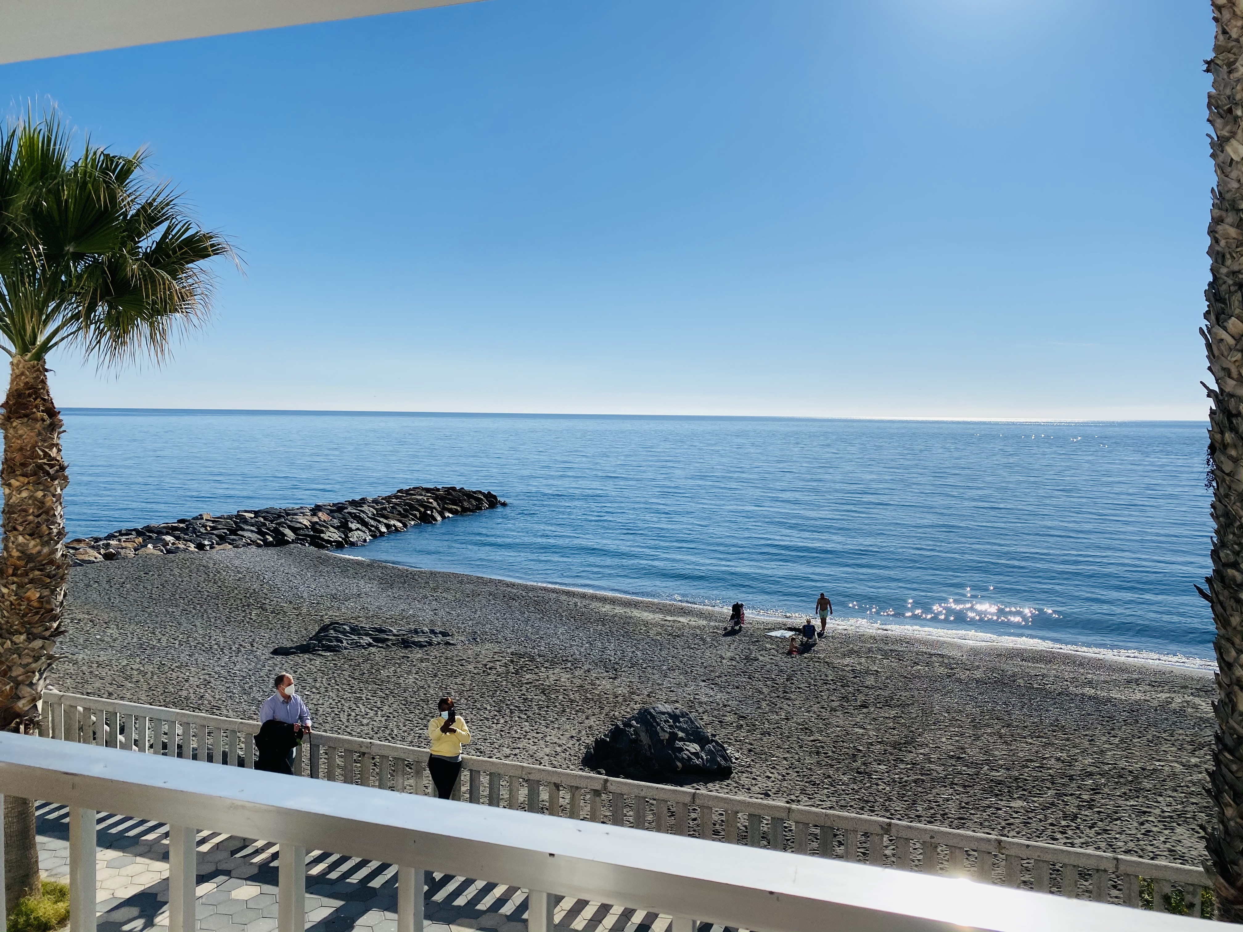 FANT�STICO APARTAMENTO EN PRIMERA LINEA DE PLAYA